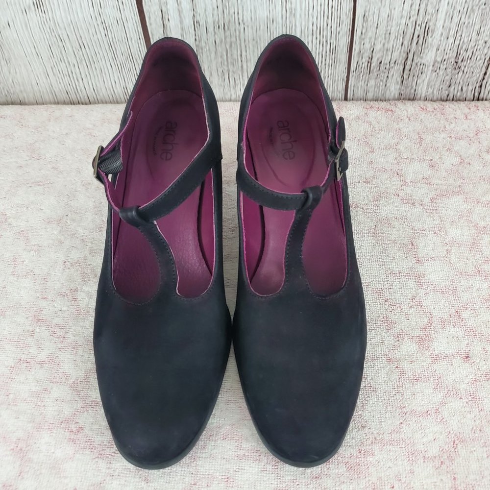 Arche LN Women's Black Suede T-Strap Buckles Heels Shoes Size 40 US 9